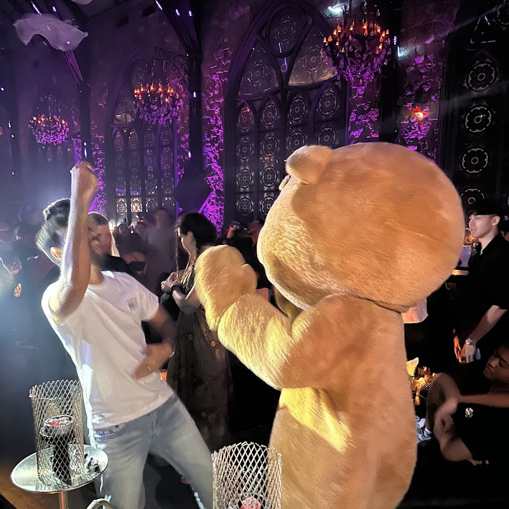 Mirror Lounge & Club in Central Seminyak — bar in Bali