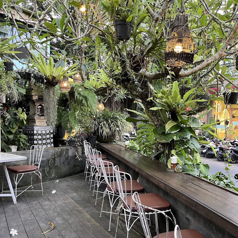 Kafe Batan Waru in Central Ubud — cafe in Bali