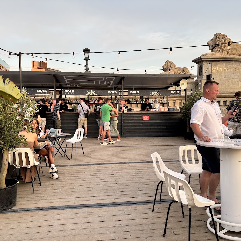 Pontoon in District V - Downtown — bar in Budapest