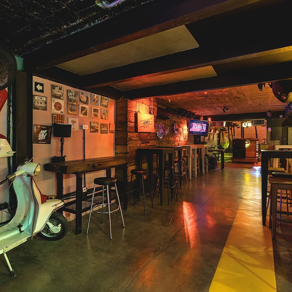 Vintrash in El Poblado — bar in Colombia