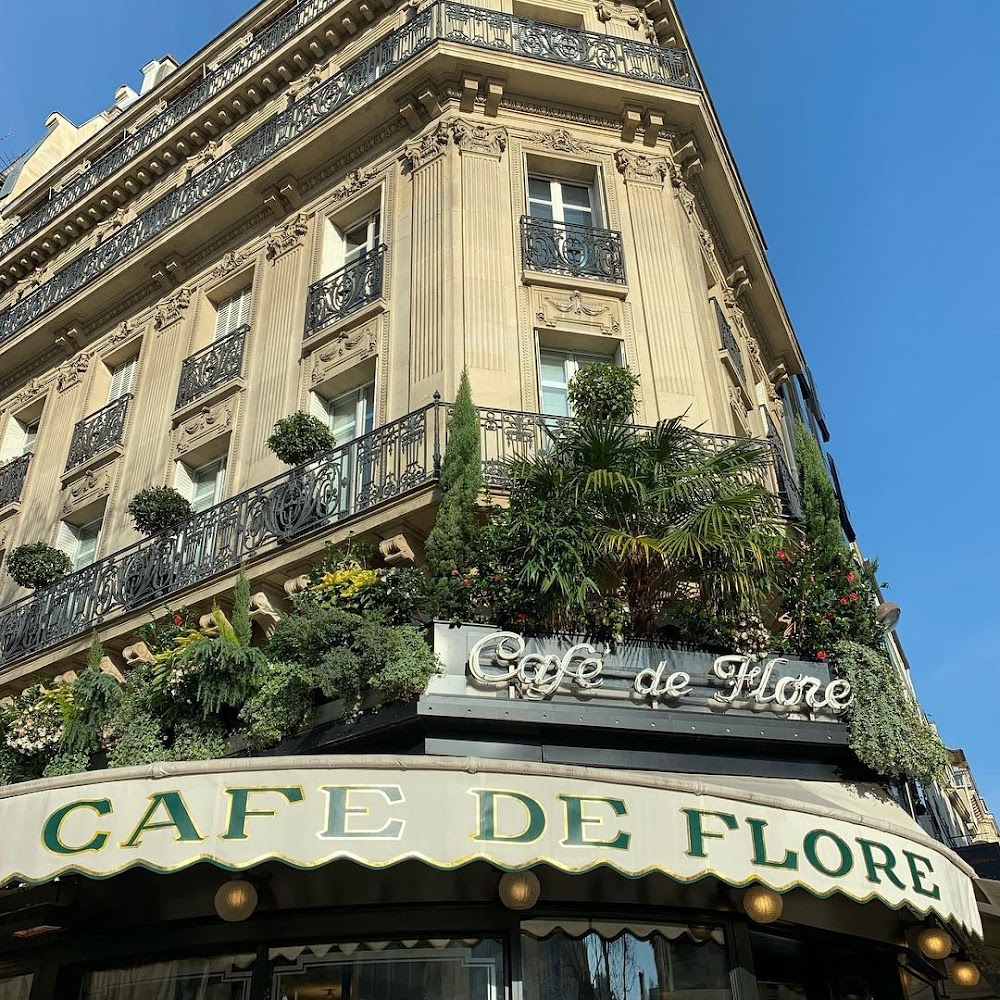 Café de Flore in Saint-Germain-des-Prés — cafe in Paris