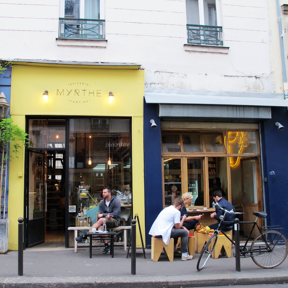 Ten Belles in Canal Saint-Martin — cafe in France