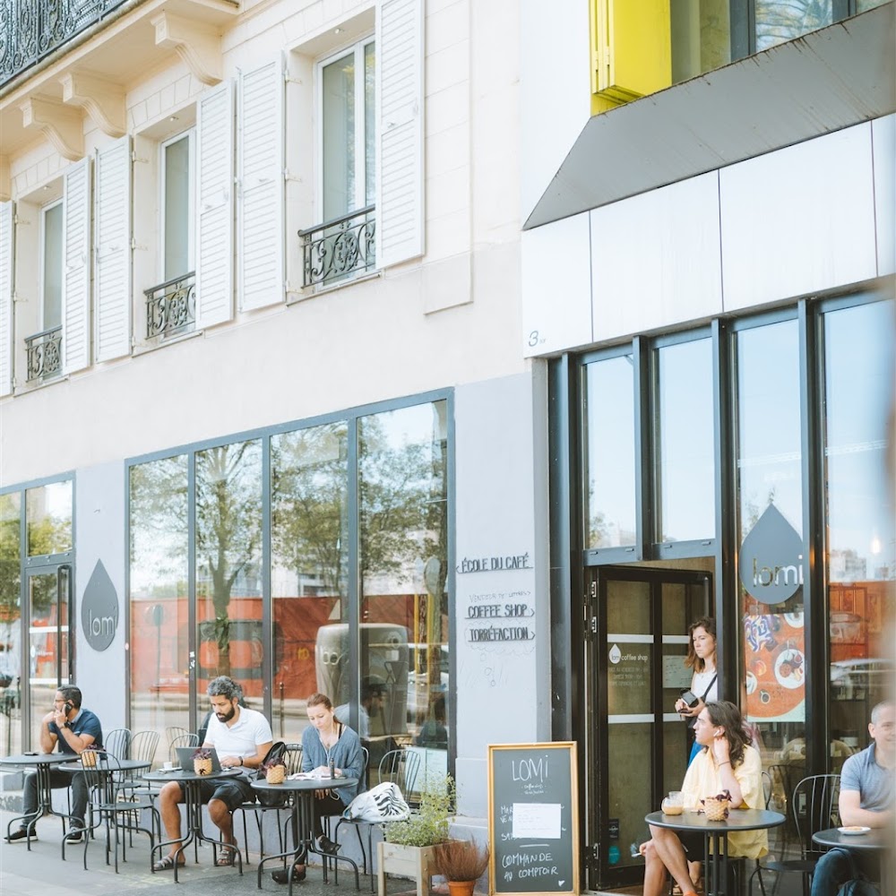 Café Lomi in Pigalle — cafe in France