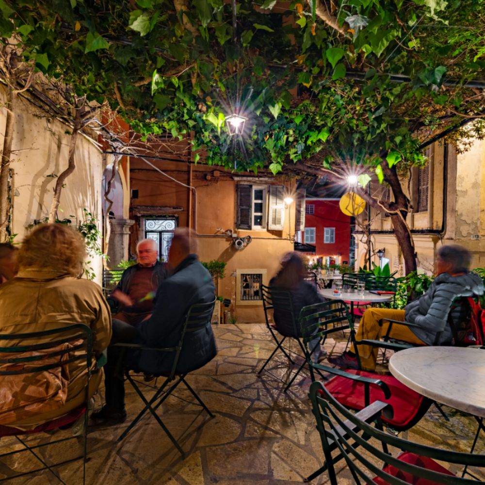 Mikro Cafe in Fira — cafe in Greece