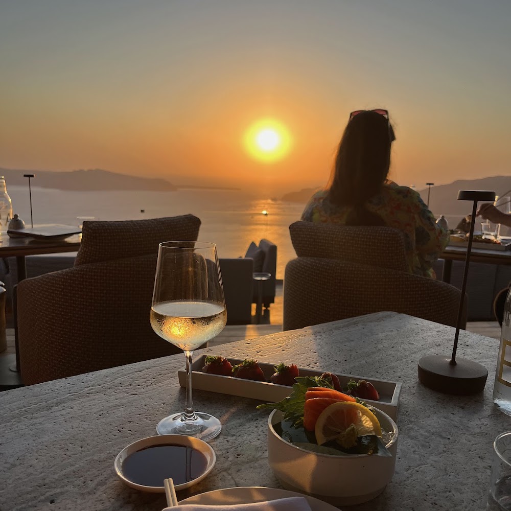 Roka in Oia — restaurant in Greece