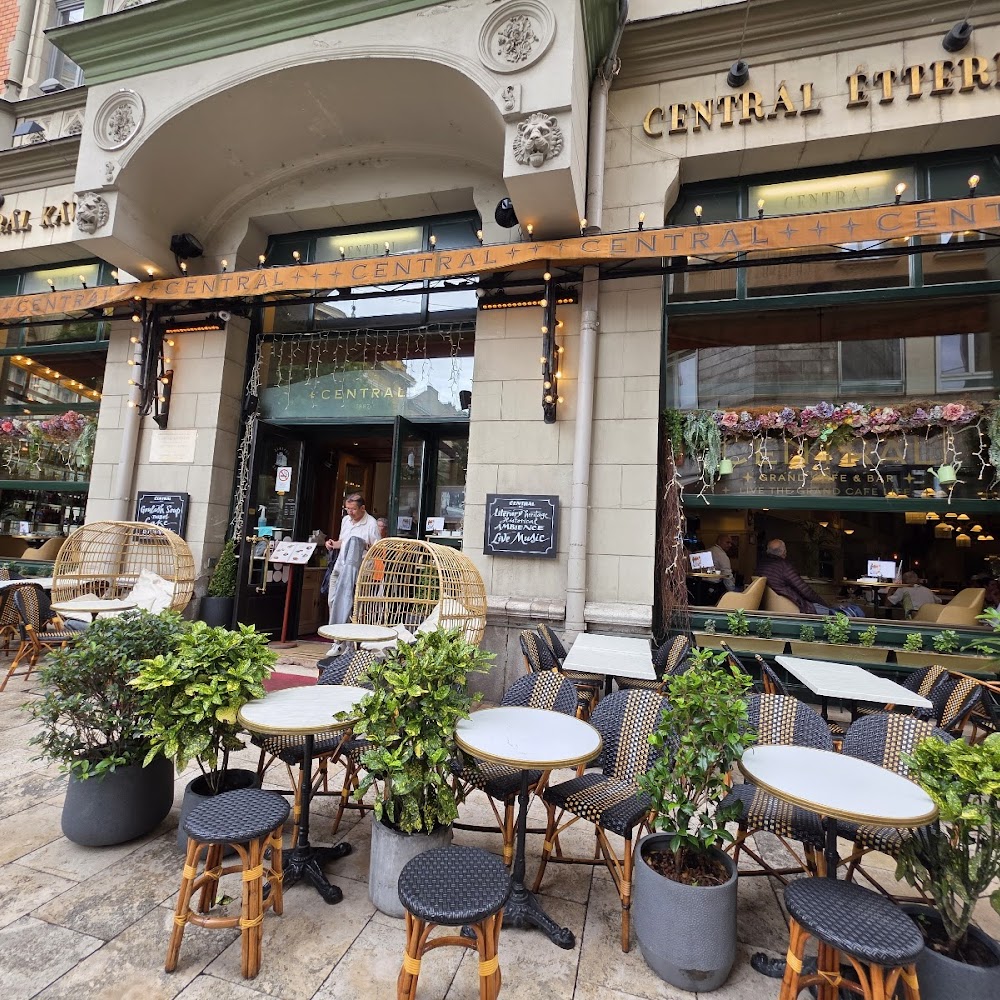 Central Kávéház in Inner City — cafe in Hungary