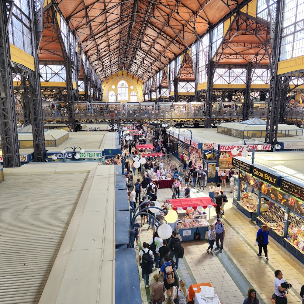 Vásárcsarnok Vintage Market in Buda Side — shop in Hungary