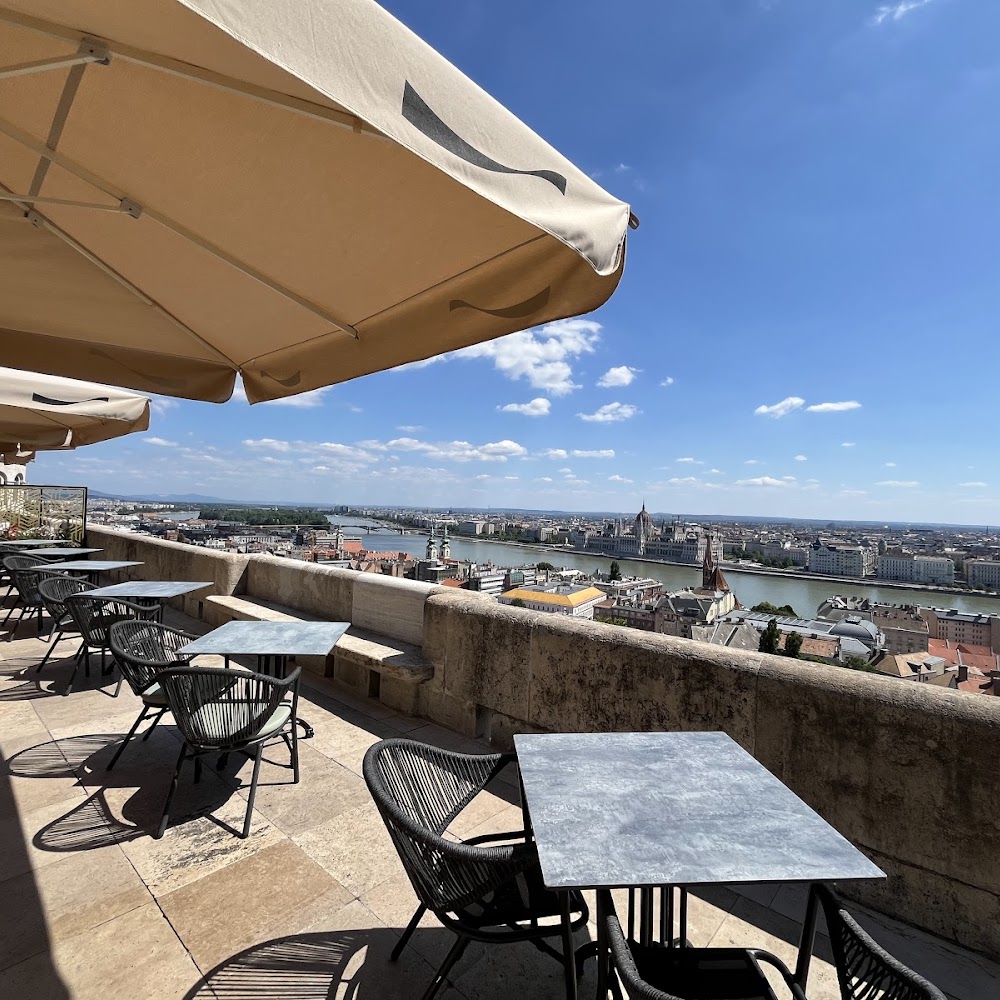 Halászbástya Restaurant in Castle Hill — restaurant in Hungary