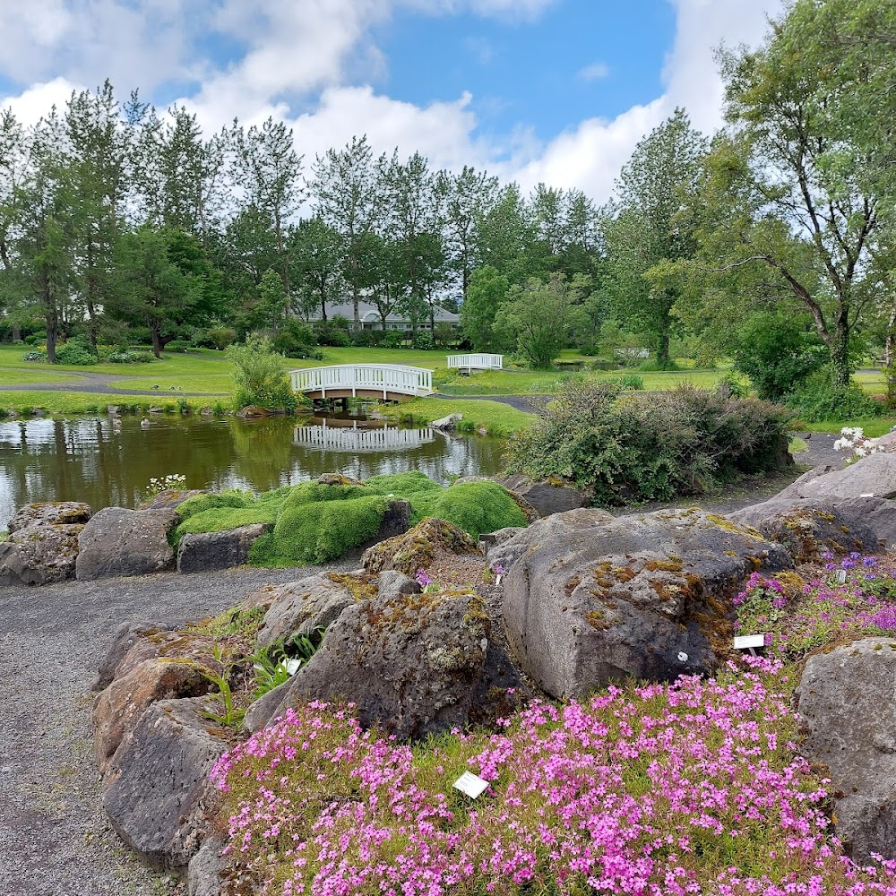 Reykjavik Botanic Garden in Laugardalur — activity in Iceland
