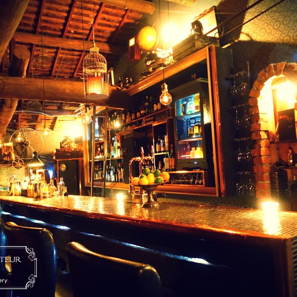 L'Escamoter Wine Bar in Pontocho — bar in Kyoto