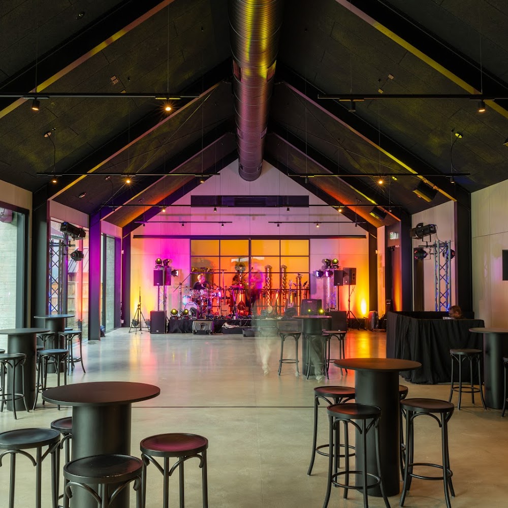 Cargo Brewery in Industrial Place — bar in New Zealand