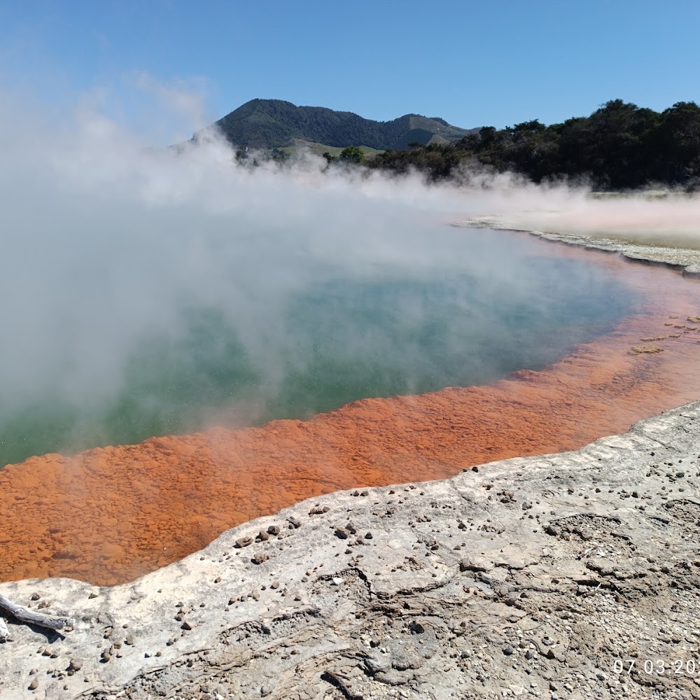 Wai-O-Tapu Thermal Wonderland in South of Rotorua — activity in New Zealand