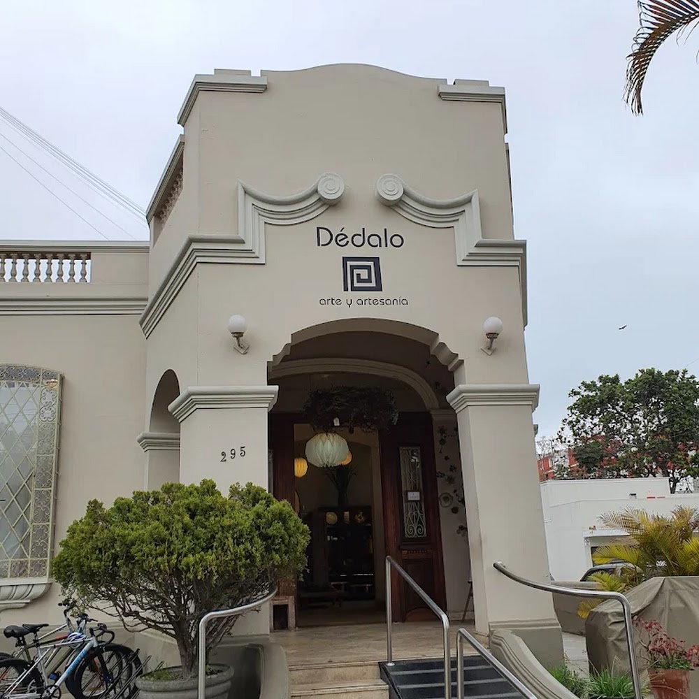 Dedalo Arte y Artesanía in Barranco — shop in Peru