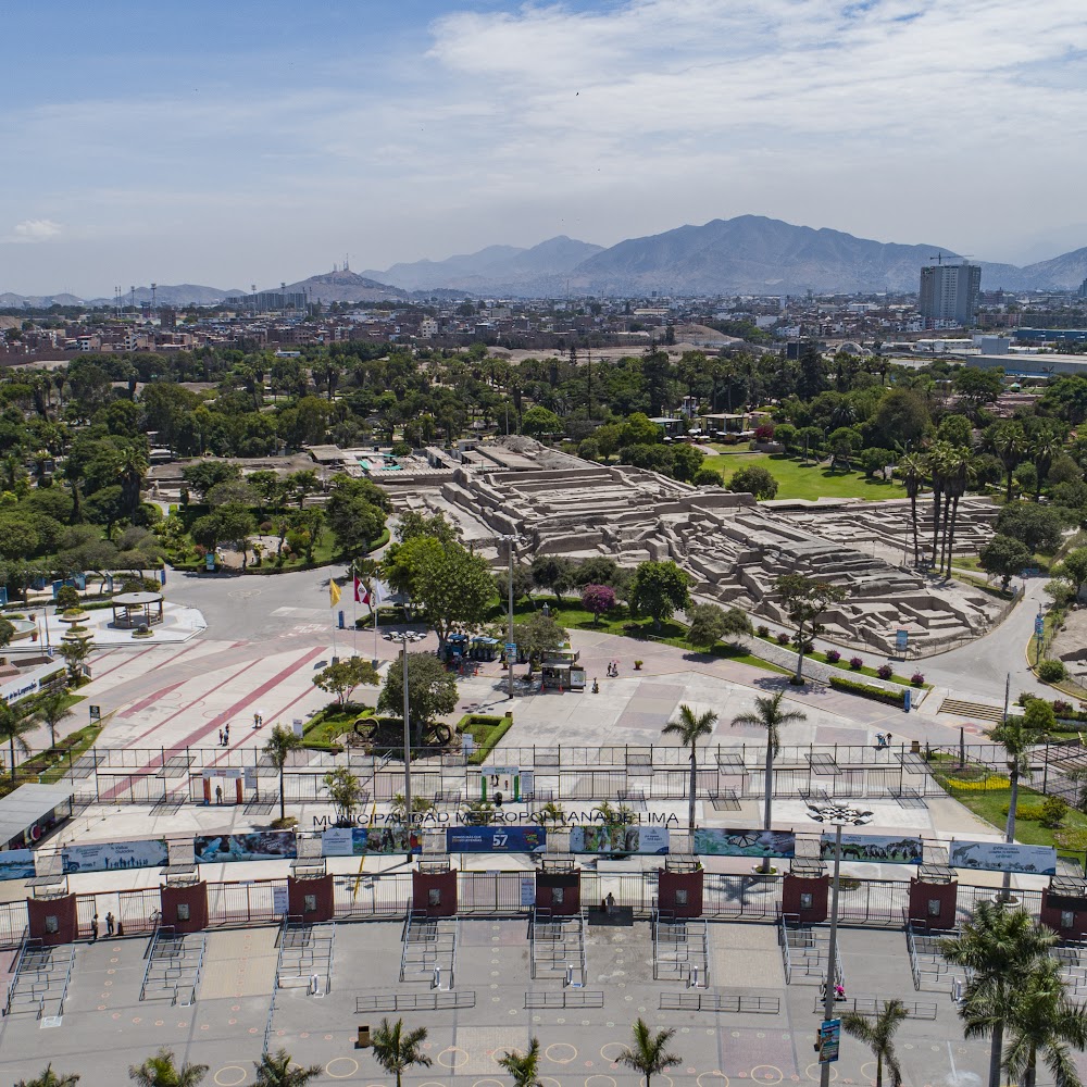 Parque de las Leyendas in San Miguel — activity in Peru