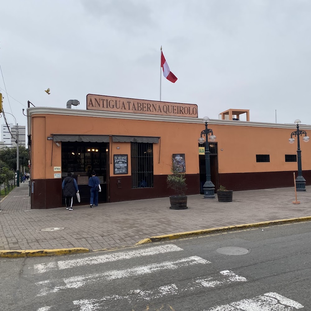 Antigua Taberna Queirolo in Pueblo Libre — bar in Peru
