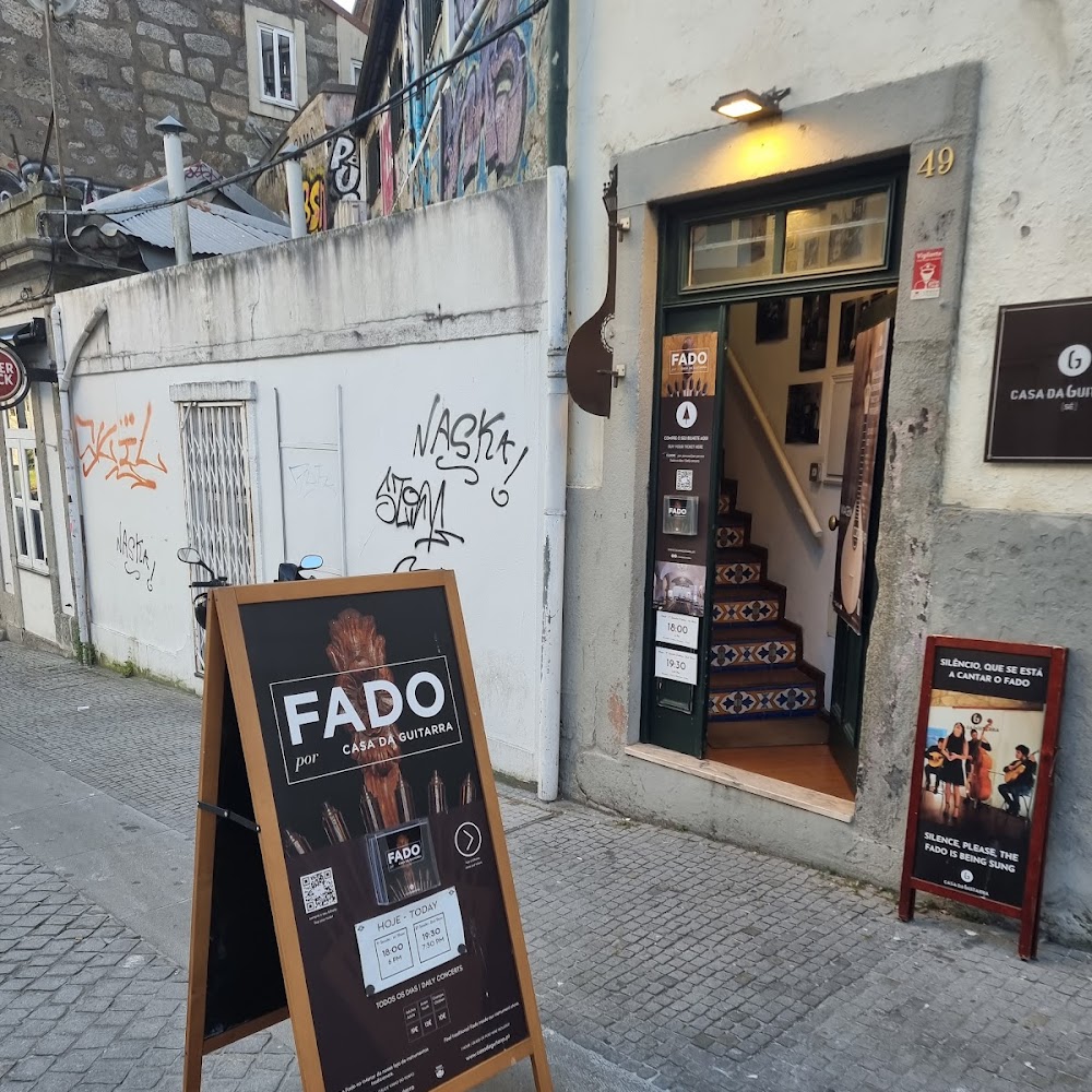 Casa da Guitarra in Ribeira — shop in Portugal