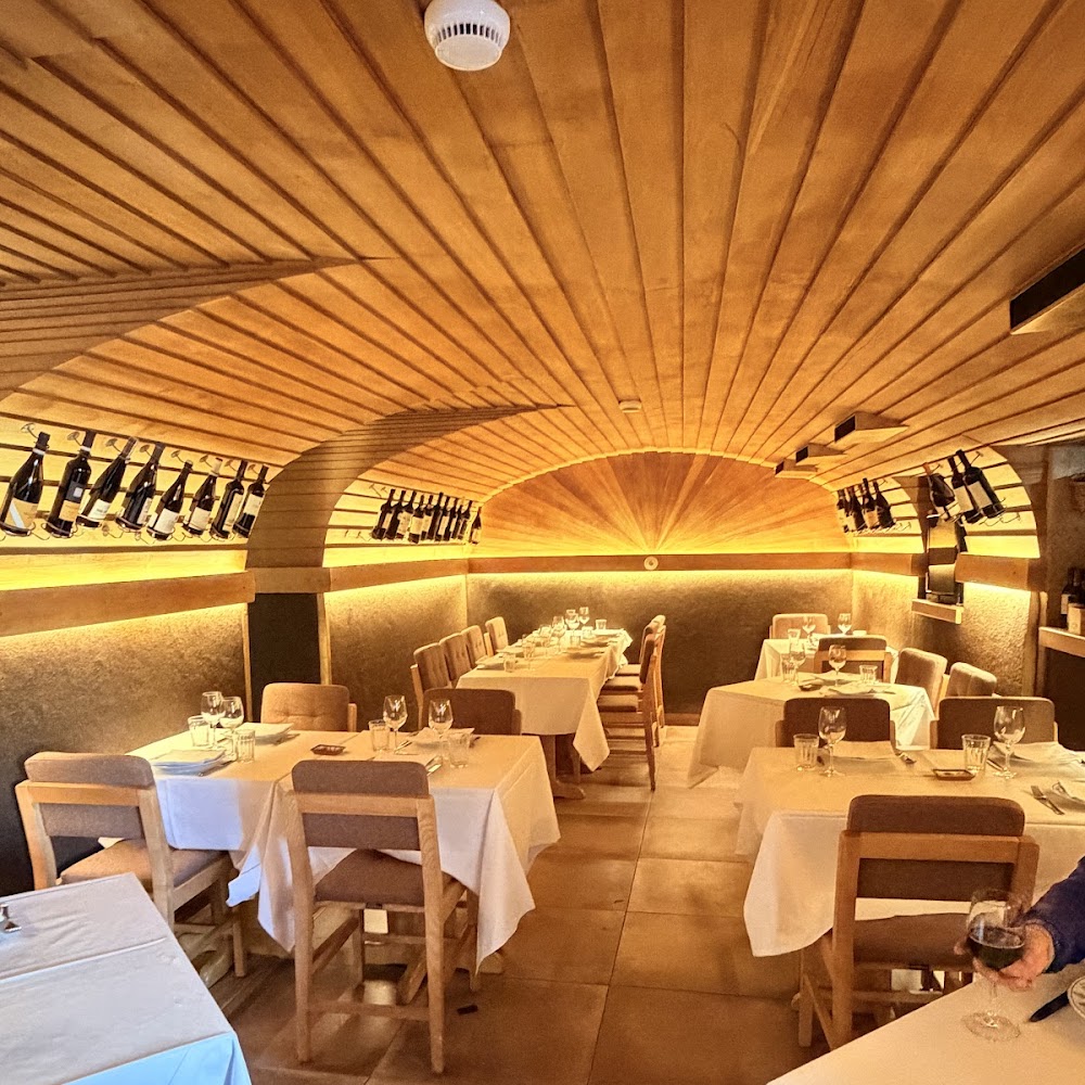 Adega São Nicolau in Baixa — restaurant in Portugal