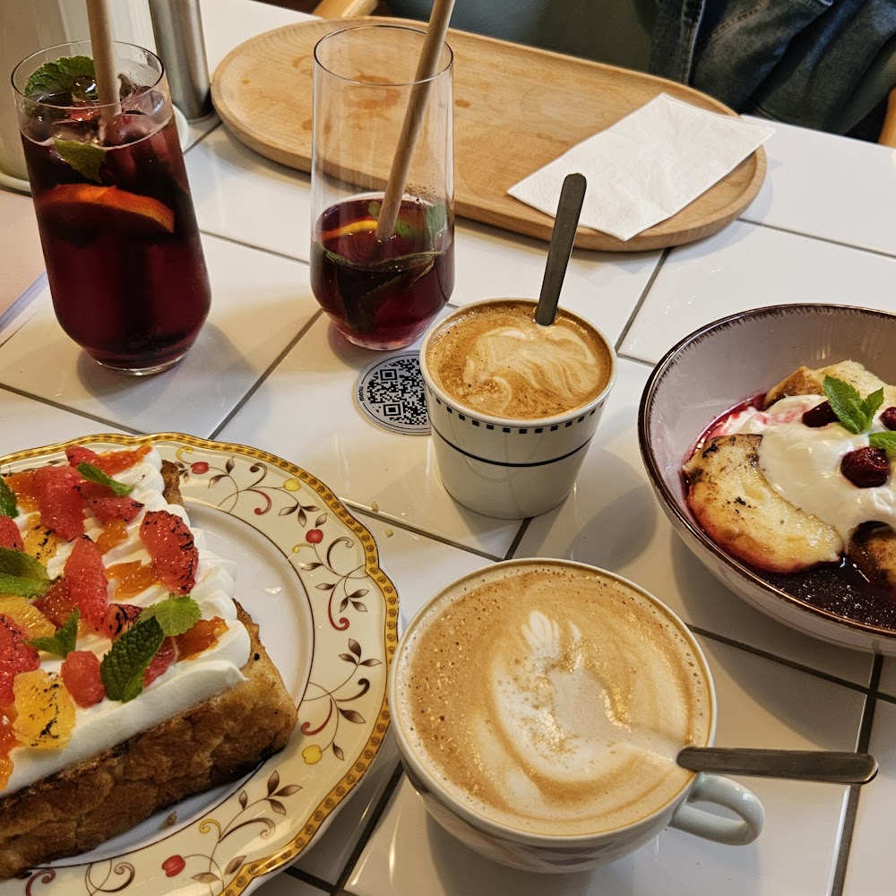 Café Míru in Vinohrady — cafe in Prague