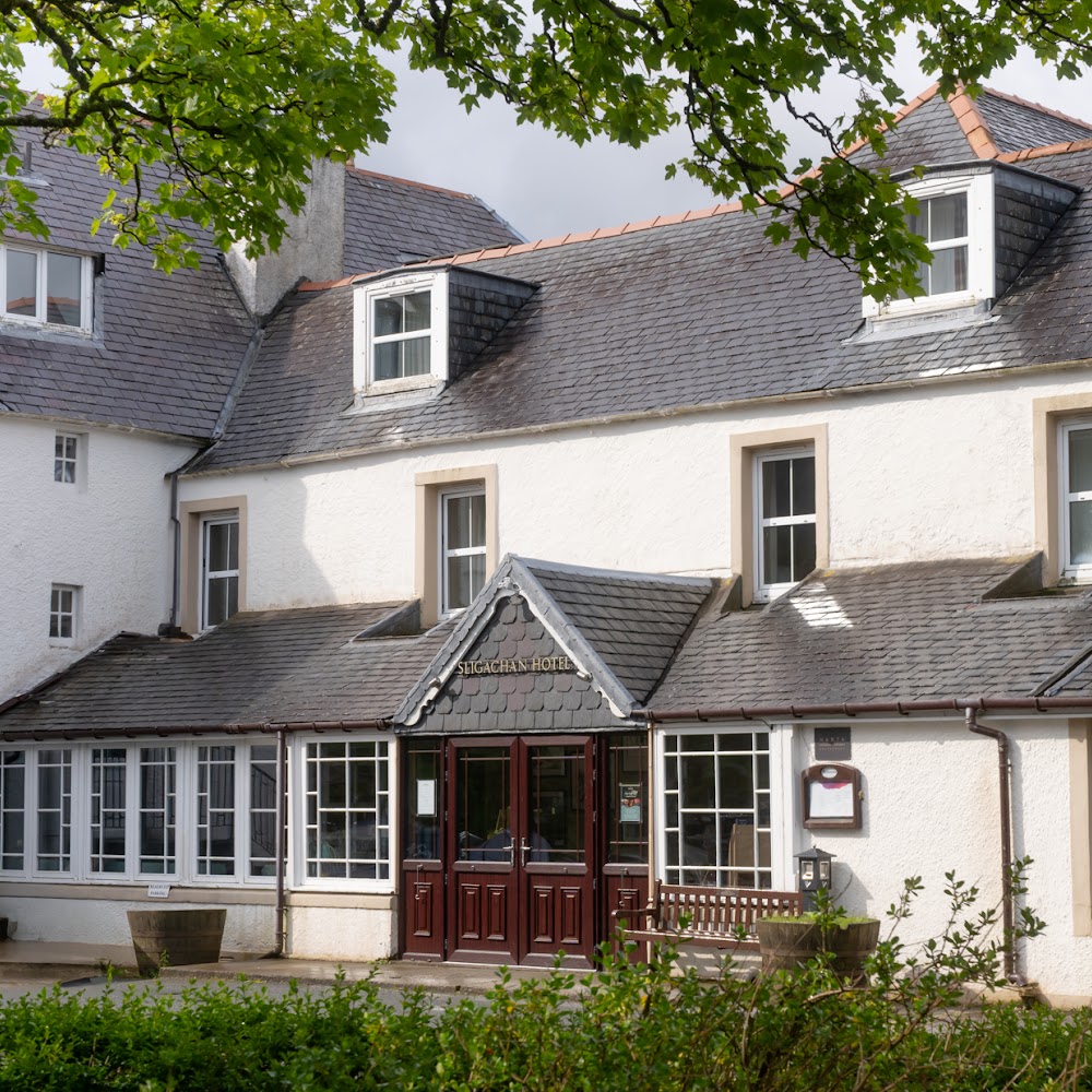 The Sligachan Hotel Bar in Isle of Skye — bar in Scotland