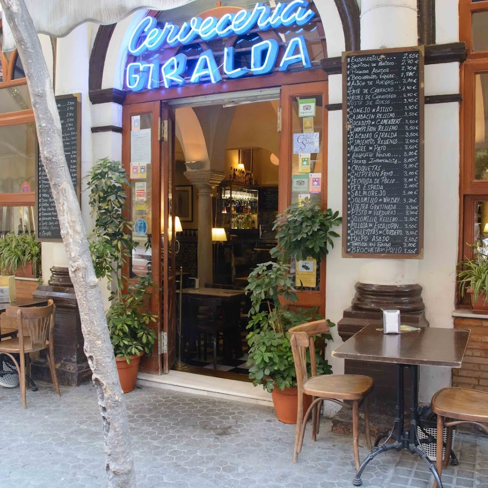 Bar Giralda in Santa Cruz — restaurant in Spain