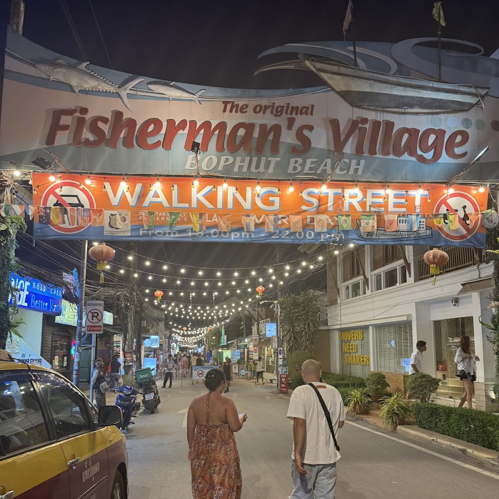 Fisherman's Village Night Market in Bophut — activity in Thailand