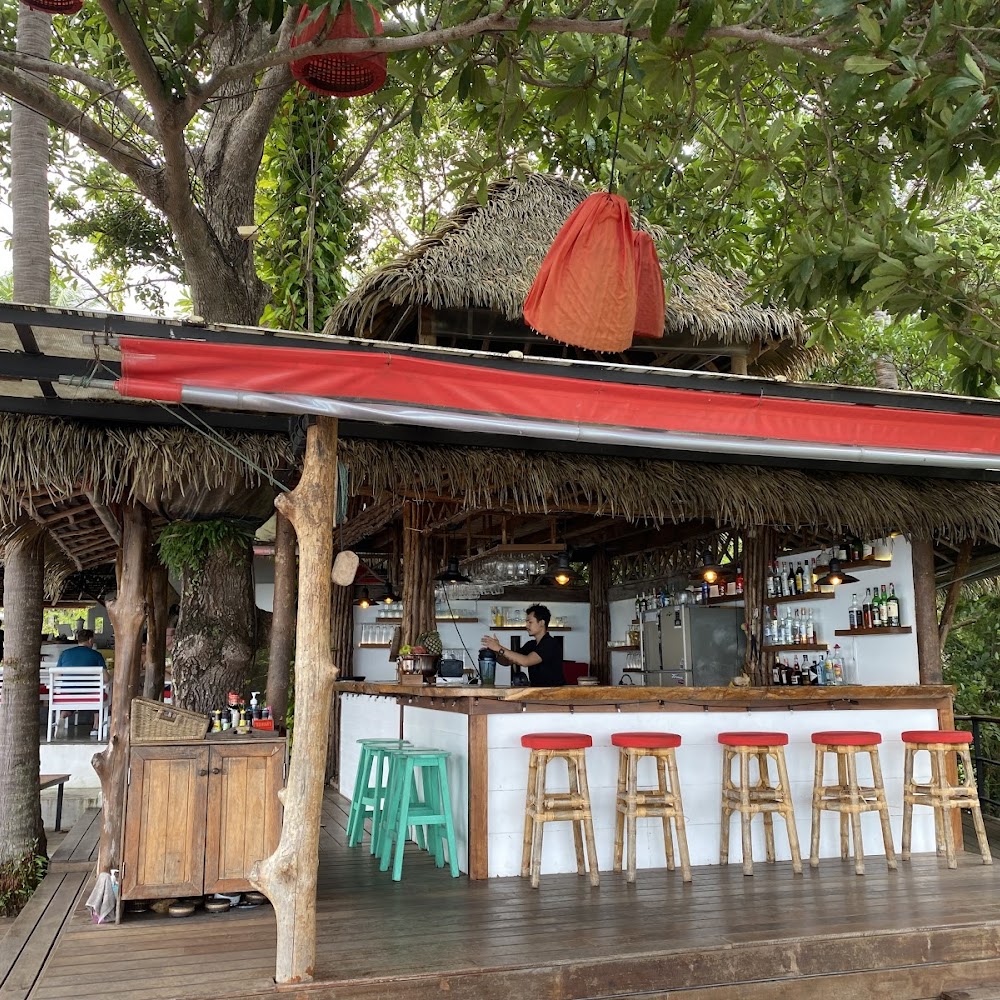 The Jungle Club Bar in Chaweng Noi — bar in Thailand