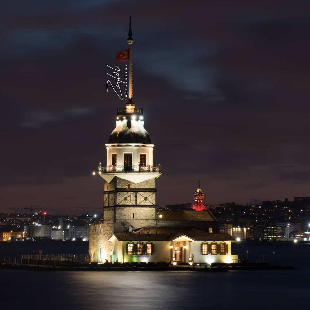 Maiden's Tower Restaurant in Üsküdar — restaurant in Turkey
