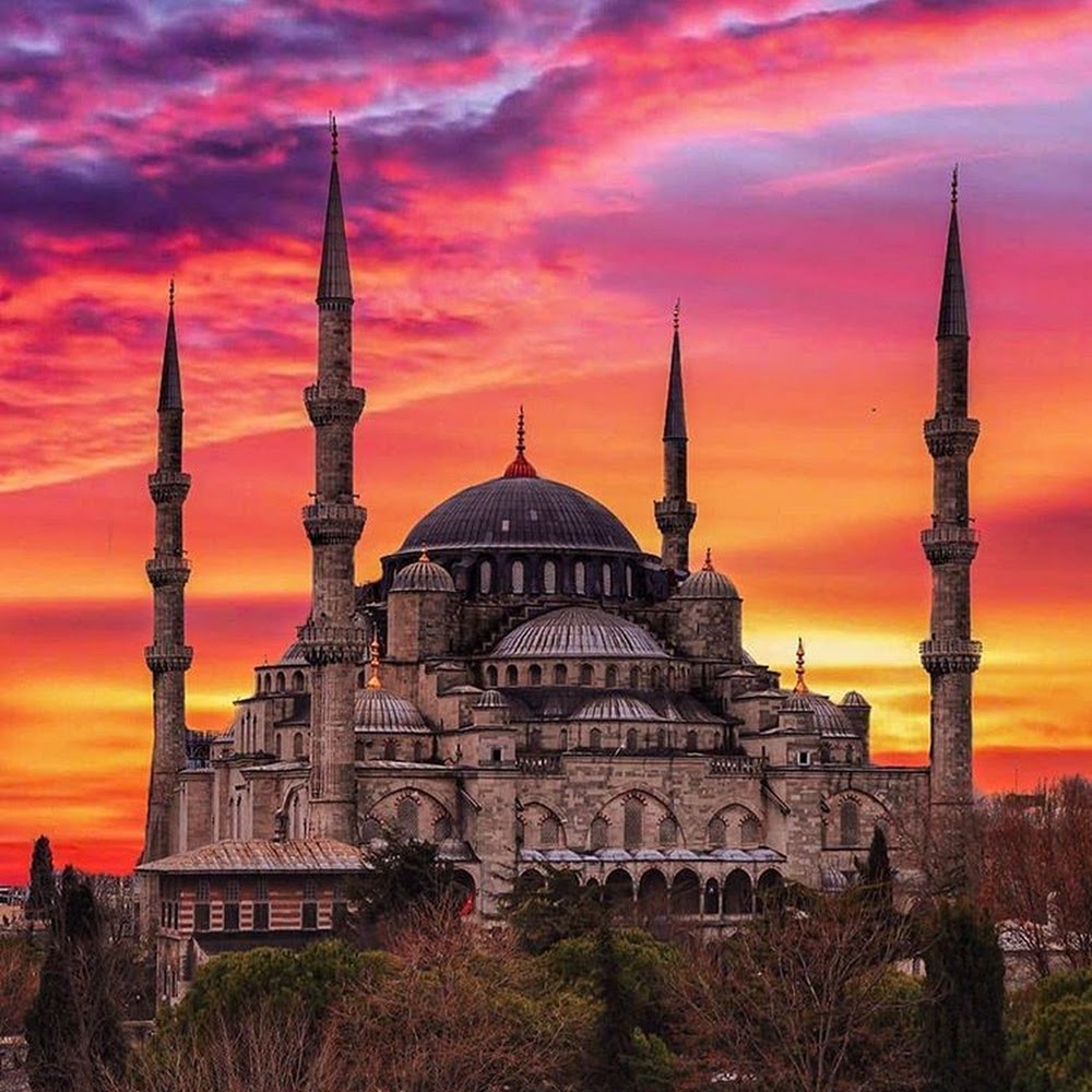 Blue Mosque in Sultanahmet — activity in Turkey