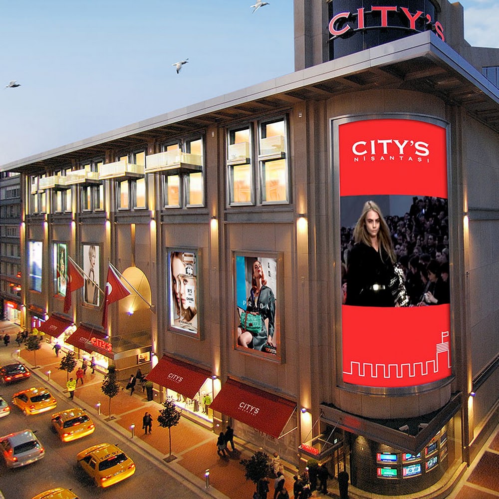 Nişantaşı Shopping District in Nişantaşı — shop in Turkey
