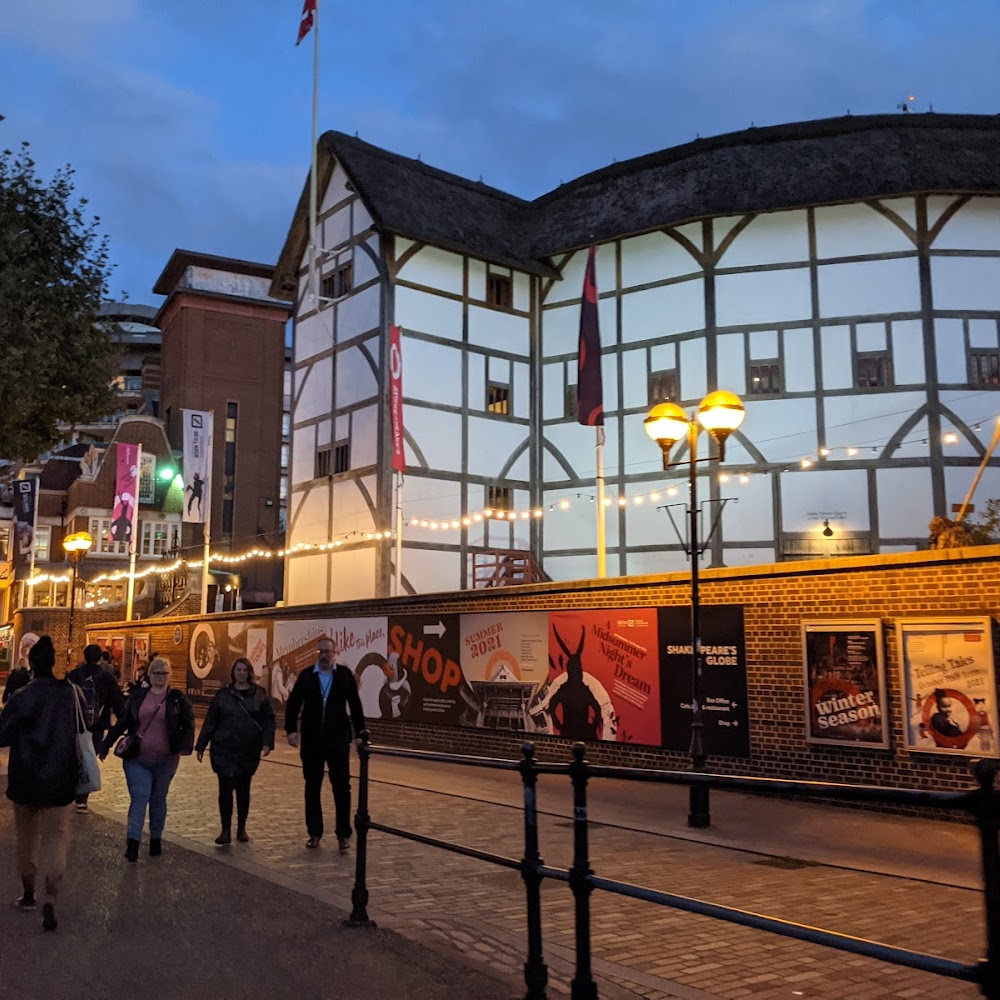 Shakespeare's Globe Theatre in Southwark — activity in London