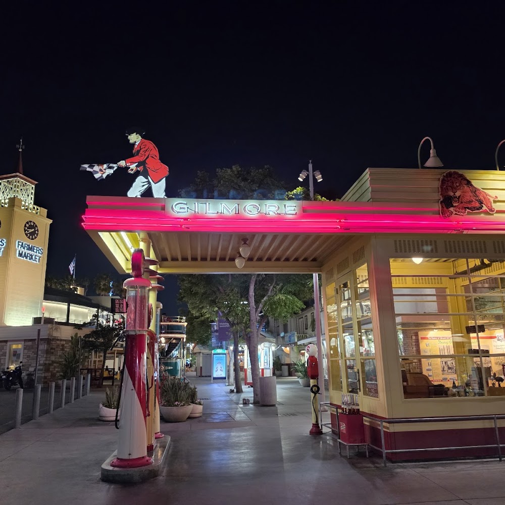 The Original Farmers Market in Fairfax — shop in Los Angeles
