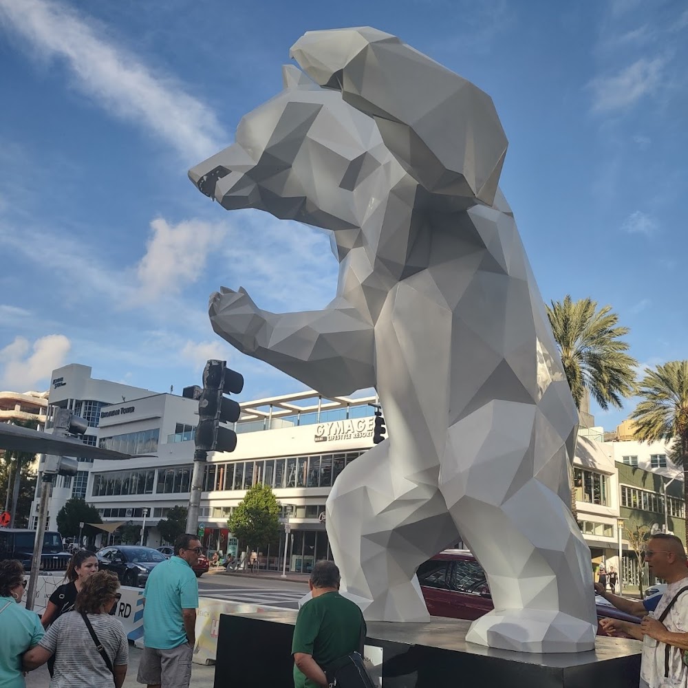 Lincoln Road Shopping & People Watching at Lincoln Road Mall