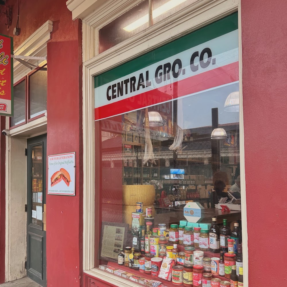 Muffuletta — must-try food in New Orleans at Central Grocery (original)