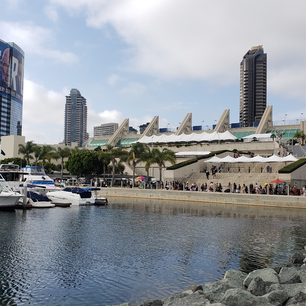 Free time to explore Gaslamp Quarter at Gaslamp Quarter