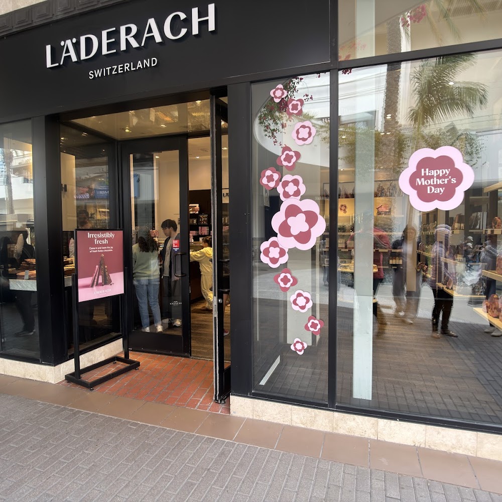 Fashion Valley Mall in Mission Valley — shop in San Diego