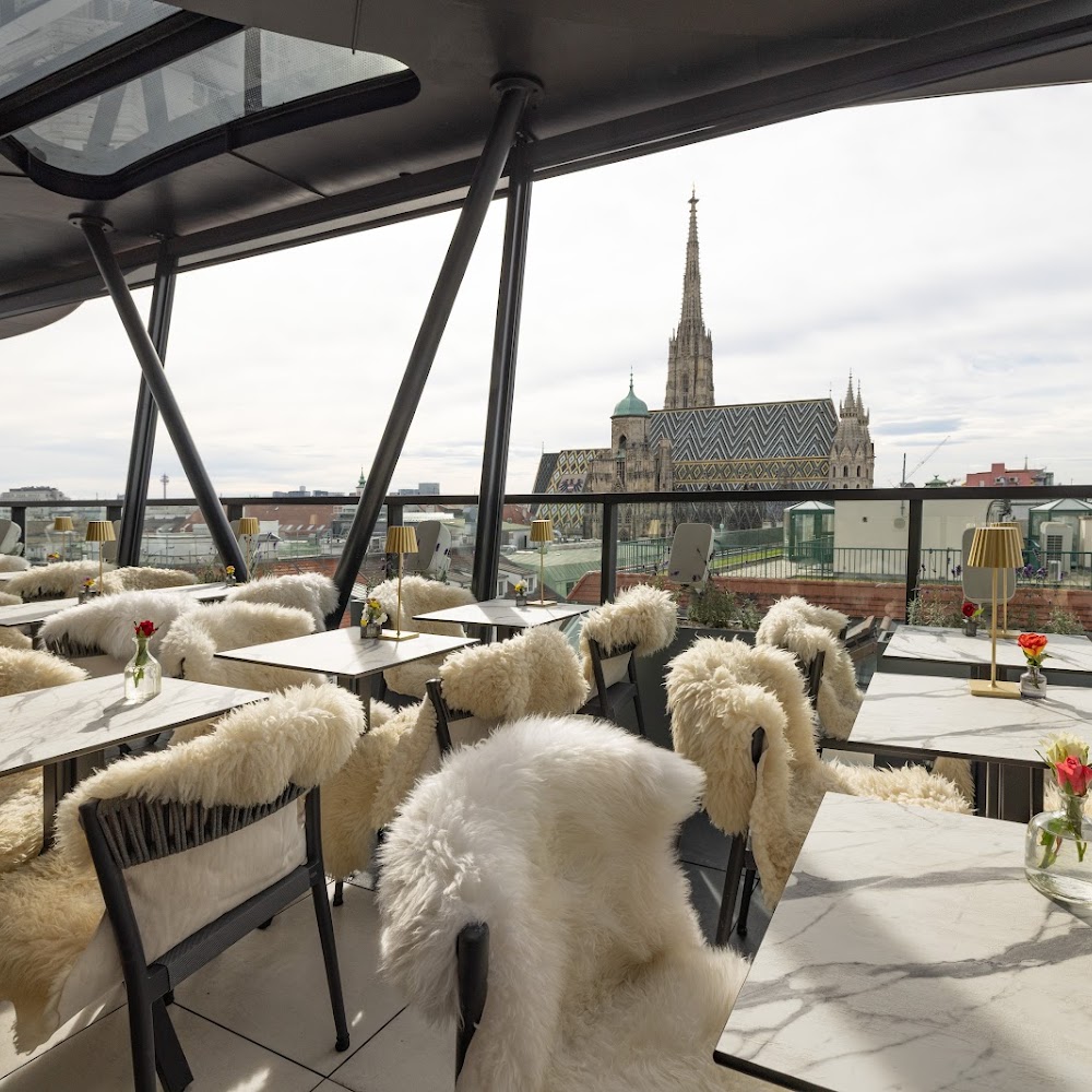 Rooftop Bar LAMÉE in Innere Stadt — bar in Vienna